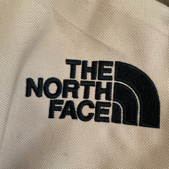 the north face borealis backpack pink - Picture 2 of 7
